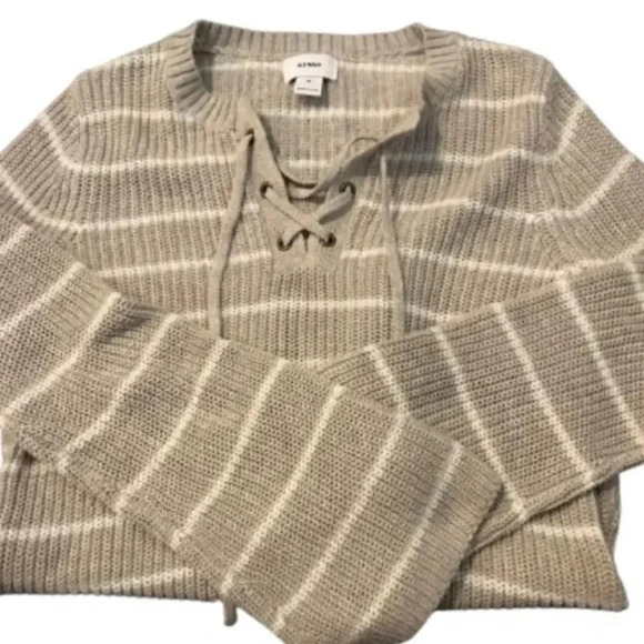 old navy  striped tan and white coastal knit flare sleeve - Picture 2 of 15